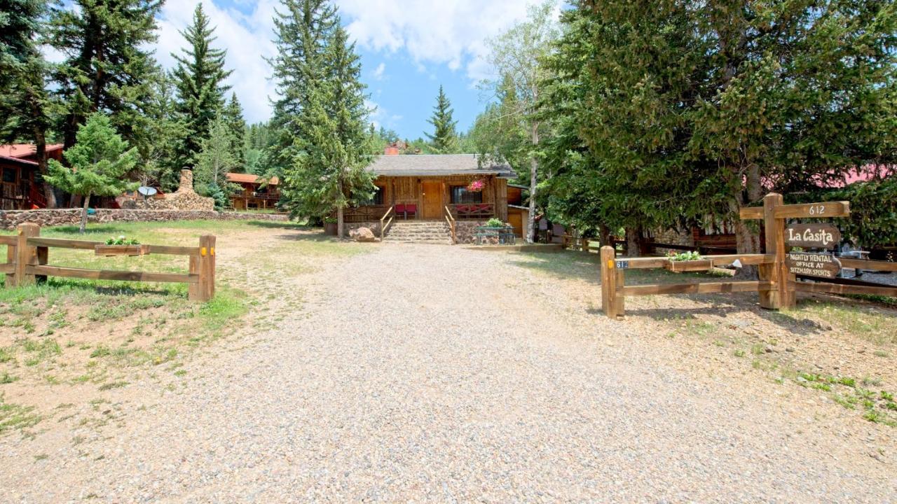 Sitzmark Sports Lodge Red River Exterior photo